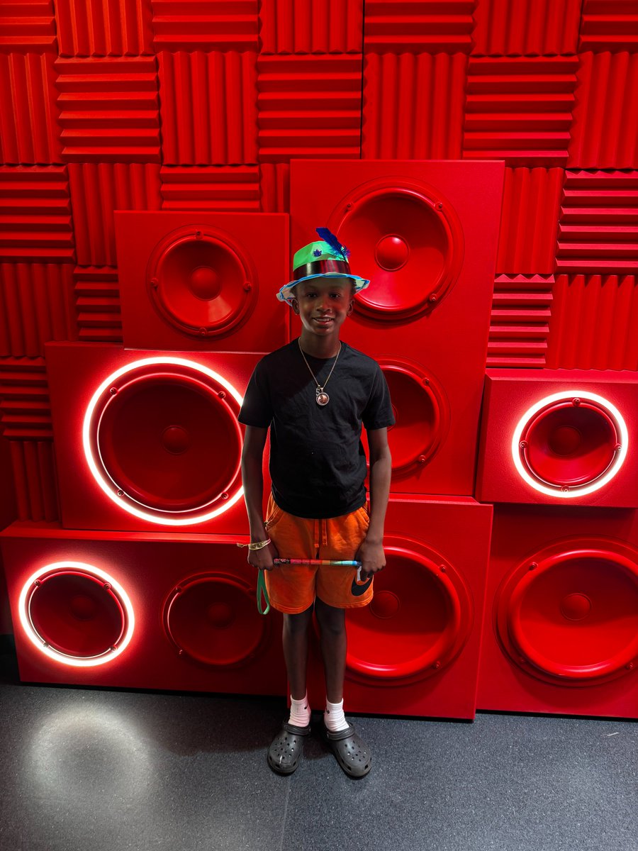 EmeraldScholars's tweet photo. 🌟Last week, a group of 5th and 6th graders from Emerald Academy enjoyed an overnight trip to Atlanta through their hard work in attendance, behavior, and academics as part of our Academic Accelerator program with @emeraldyouth. The adventure started with a stop at the University of Tennessee, Chattanooga, then it was on to Atlanta for an unforgettable lineup: a behind-the-scenes look at Chick-fil-A's corporate headquarters, the powerful Martin Luther King, Jr. National Historical Park, the National Center for Civil and Human Rights, and the World of Coca-Cola. Way to go, scholars!✨