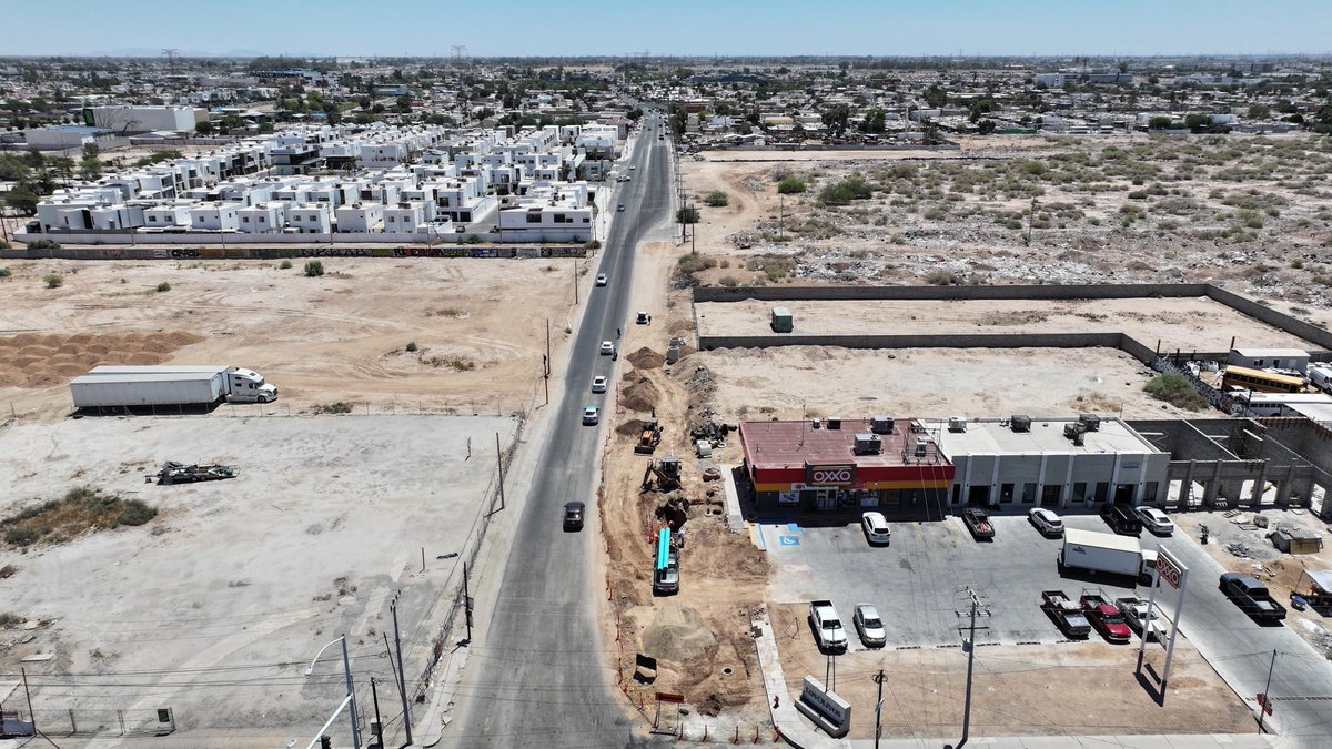 cespmbc's tweet photo. CESPM continúa fortaleciendo la infraestructura sanitaria de Mexicali con la construcción de una nueva línea de alcantarillado en Misión del Valle, obra que mejorará la capacidad y eficiencia del sistema para beneficio de las familias del sector. https://t.co/dZfhyYOSRo