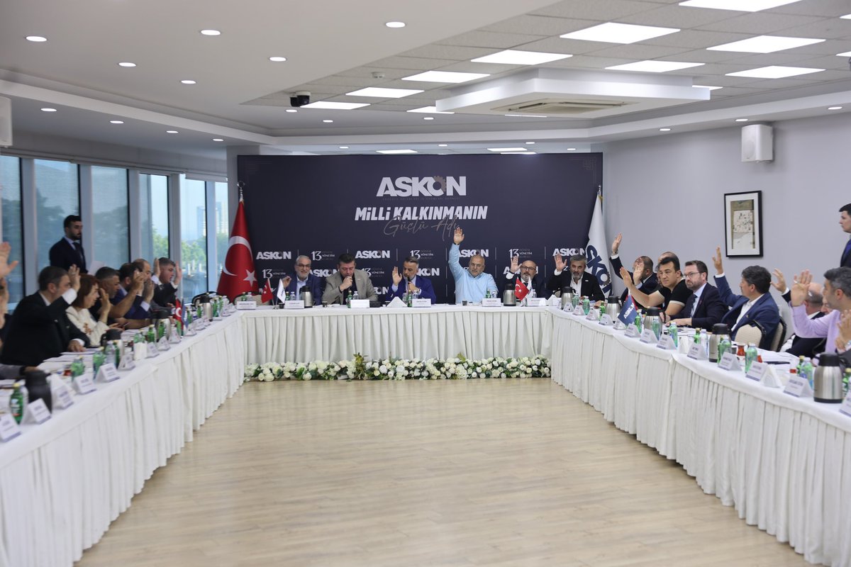 orhanaydin's tweet photo. Yönetim Kurulumuzla; yakın ve uzak vadeli planlarımızı, programlarımızı, yurt içi ve yurt dışı sektörel gelişmeleri kapsamlı şekilde değerlendirdiğimiz Olağan Yönetim Kurulu Toplantımızı gerçekleştirdik.

Güçlü yarınlar için bugünden stratejik adımlar atmaya devam ediyoruz.
Sektör temsilcilerimizle istişare içinde, sürdürülebilir projelerle yolumuza kararlılıkla ilerliyoruz. @ASKON