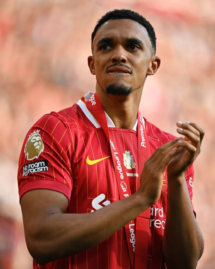 jf30__'s tweet photo. 🚨💣 BREAKING: Trent Alexander-Arnold has made CONTACT with Liverpool ✅

He is said to be FURIOUS over Real Madrid’s SIGNING of Denzel Dumfries and fears he’s lost his starting place

He is PLEADING with Liverpool to bring him home and end his Madrid NIGHTMARE https://t.co/Vcbd1ojsdn