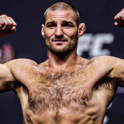 ConflictTR's tweet photo. Sean Strickland'ın, UFC Beyaz Saray etkinliğine katılması yasaklandı.

"Yasaklandım çünkü İsrail ve Epstein ile dalga geçtim.  

Trump'ın, Netanyahu'nun malı olduğunu söylediğim için Beyaz Saray'dan yasaklanan tek erkek Amerikalı şampiyonum." https://t.co/vzst8ryvU0