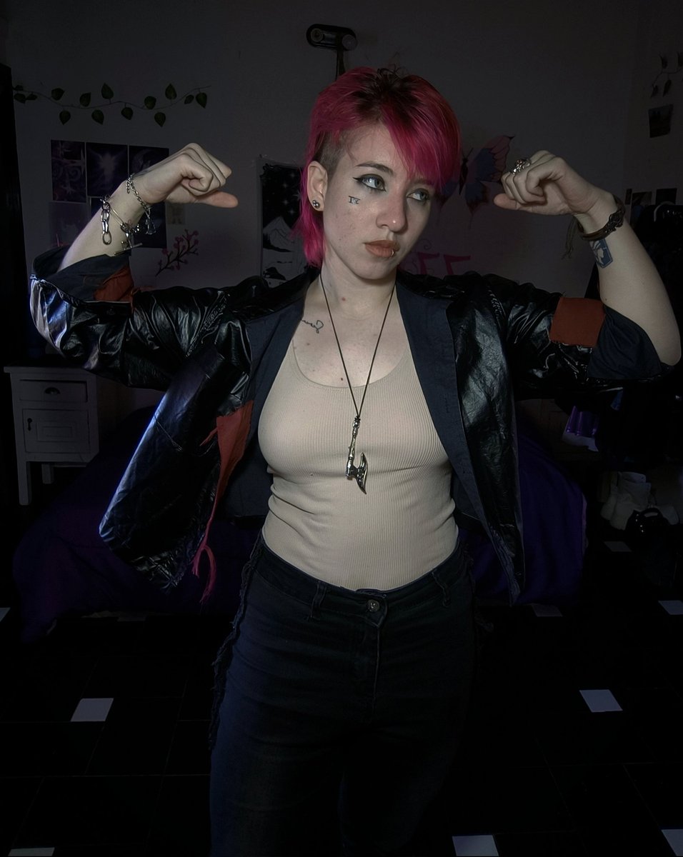 Miaafly's tweet photo. Caitlyn and Vi outfits inspo https://t.co/yY94NKjNEq