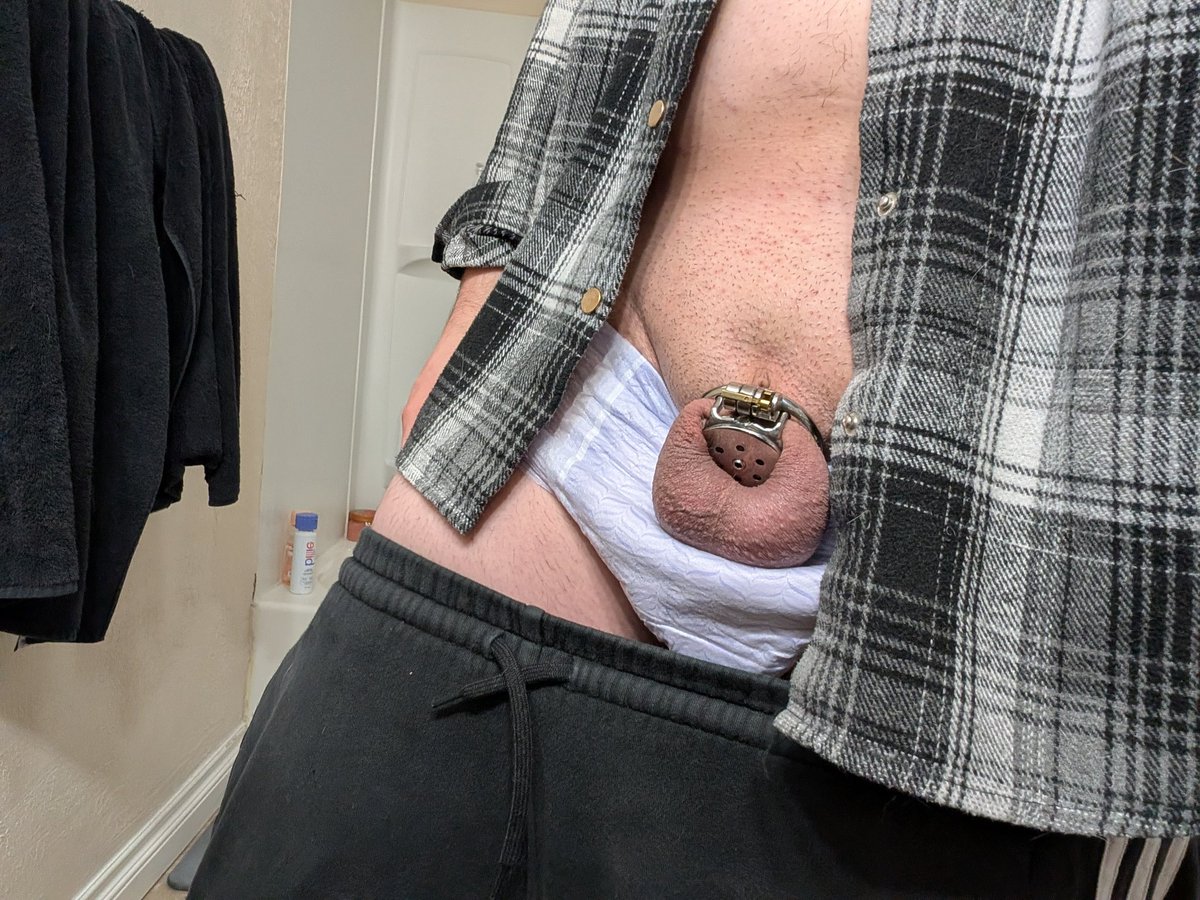 littlebabyfreya's tweet photo. Morning activities #nsfw #abdl #fullup #sph https://t.co/7gi7JZUneb