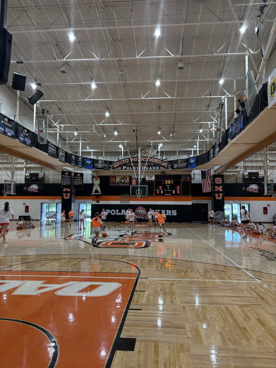 Onuwomensbball's tweet photo. 2026 Day Camp is COMPLETE! 🧡🐻‍❄️

THANK YOU to all of our campers who attended. Your energy &amp; encouragement were ELITE!!!! 70+ kids got better this week. We can’t wait for next summer and hope to see you all at camp again! https://t.co/o3wx2cAaH3