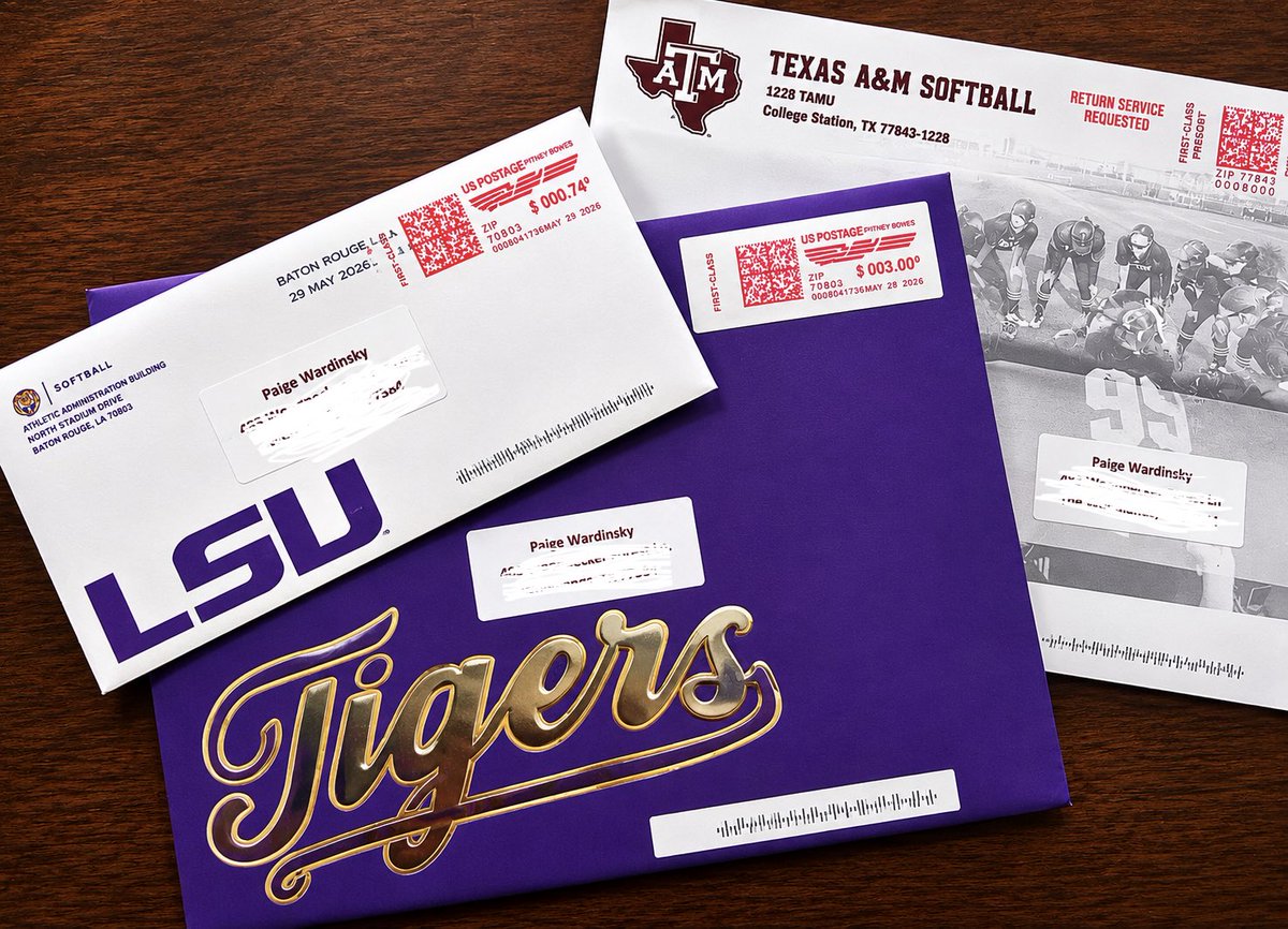 PaigeWardinsky's tweet photo. First full Torres/Seneca team practice &amp; some mail from the past few days! 
@AggieSoftball  @LSUsoftball 
@Torres14u  @terry_seneca  @MVP_512 https://t.co/IZKT4NNrvg