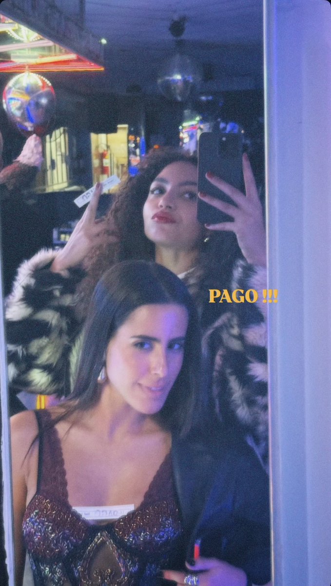 AnyGSource_'s tweet photo. Any ao lado da cantora Ana Morais 🤍💜 https://t.co/m0K9B6e1vw