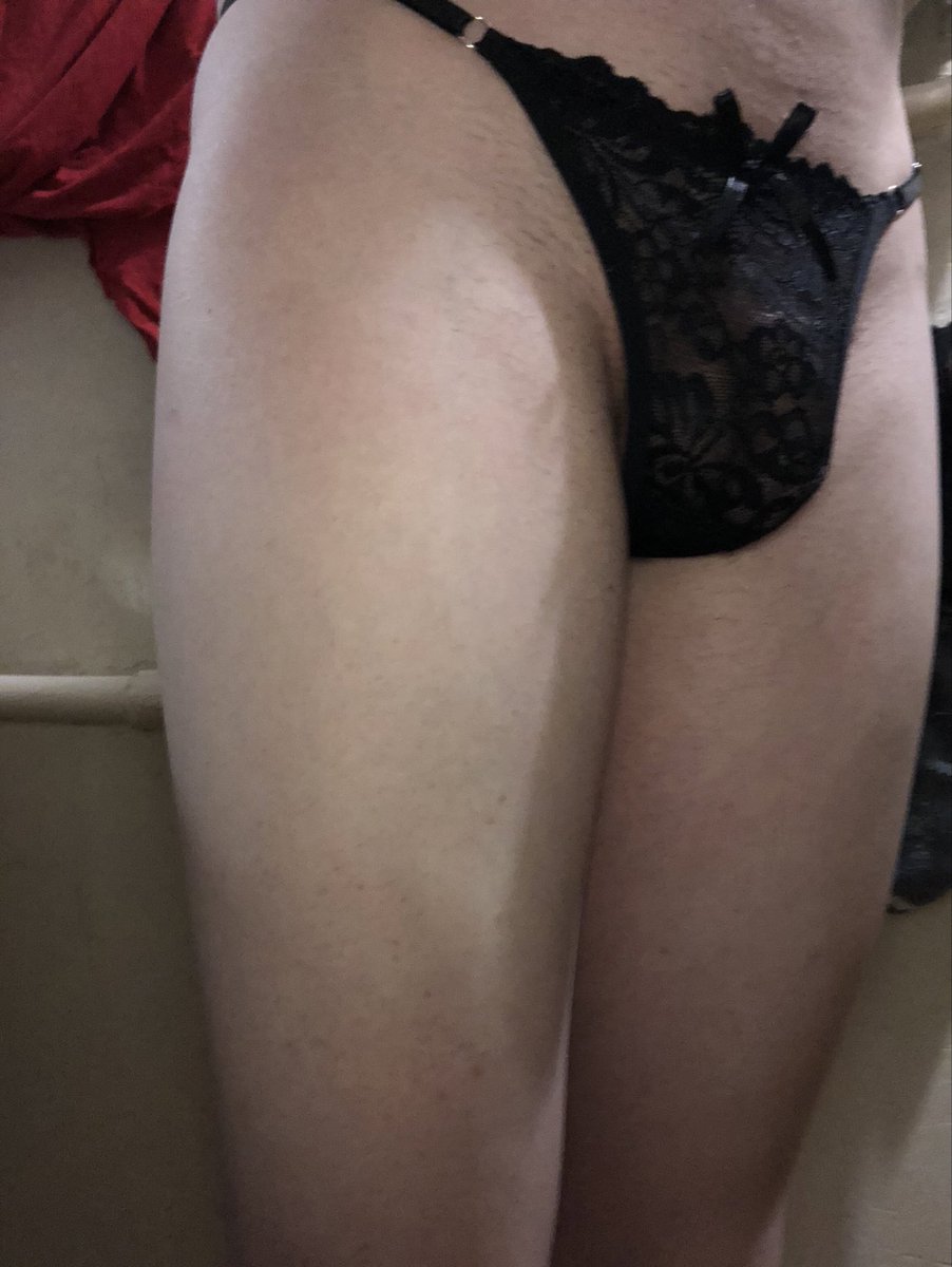 SissyBitche's tweet photo. Do I even deserve to become your little faggot? 😈
#bi #gay #femboy #sissy https://t.co/jG5ULtUPaS