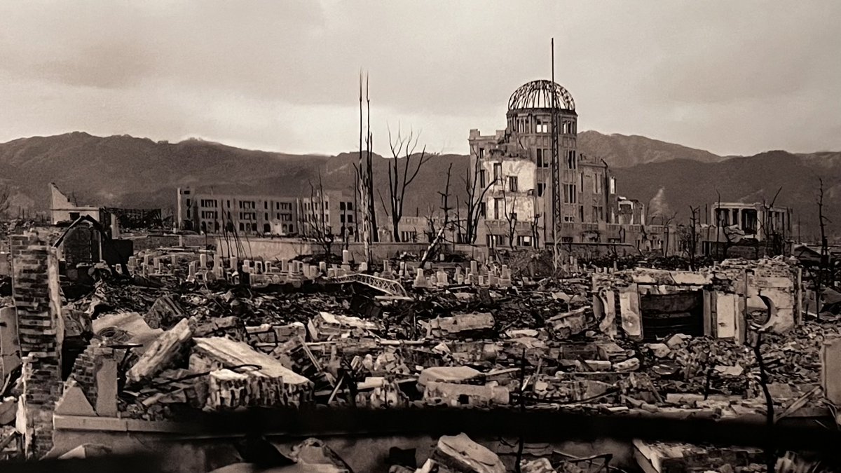 kuucamp's tweet photo. 原爆ドーム

世界で唯一の被爆国、幼い頃に見た教科書では伝わりきれぬ悲惨な姿に改めて心が痛みます。
昨今、利権のために平気で攻撃する世の中が少しでも平和になる事を願ってます！ https://t.co/M6jQqe7x1L