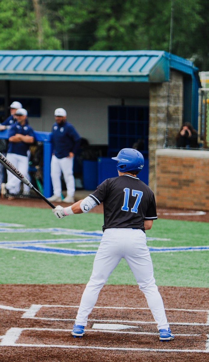 LaneArmstrong09's tweet photo. end of sophomore year stats:

24 hits 16 RBI 25 runs (9th in HCC) 3 HRS (5th in HCC) 2 doubles 2 triples .515 OBP (3rd in HCC) .534 SLG (10th in HCC) .329 AVG https://t.co/uNcsjswBL4