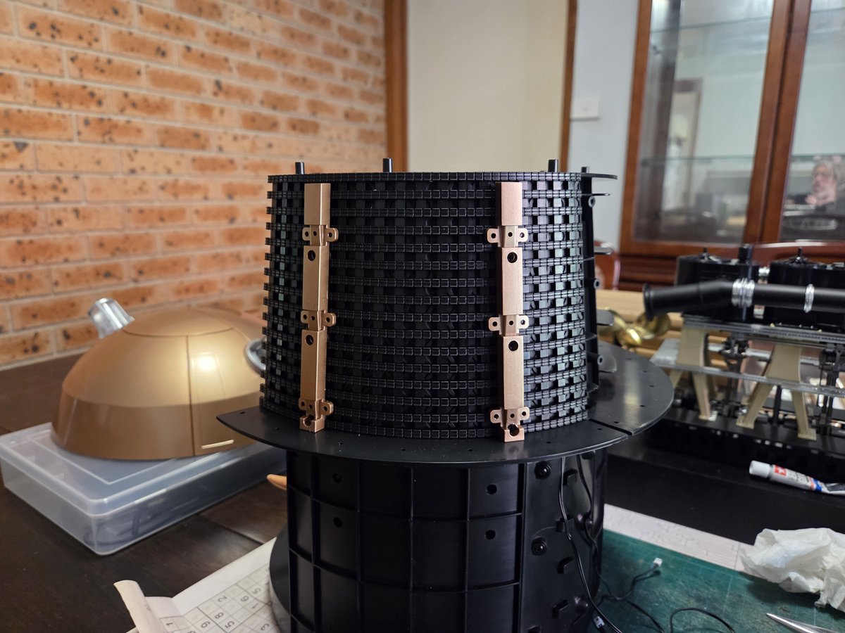 skyfire747's tweet photo. Photosonic screen grid has been added to the Dalek and a view with the dome in place. Maybe getting ahead of myself by screwing the dome baseplate to the neck section. We will see what happens. https://t.co/tHajvlc7au