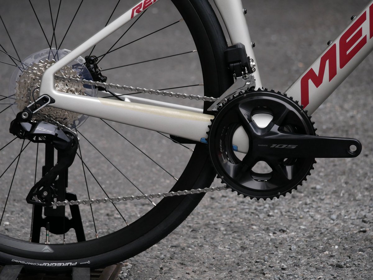 kanzakisenri's tweet photo. ☆旧モデル大特価☆
MERIDA REACTO 6000(リアクト6000) 2025年モデル
定価¥517,000 税込➜現金特価¥310,000 税込
REACTO CF3 Ⅳフレームに、リヤ12速のShimano 105 Di2を組み合わせたハイコストパフォーマンスモデルです。
HP→https://t.co/OkOfP4lJWD
#MERIDA #REACTO https://t.co/dqANK09T5x