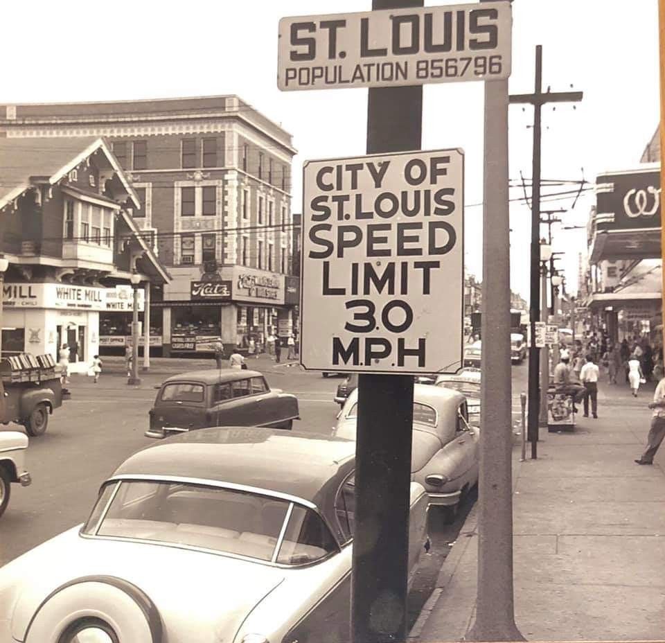 AugieNash's tweet photo. Slow your ass down St Louis! 

#StLouis https://t.co/XXr4CnkzDj