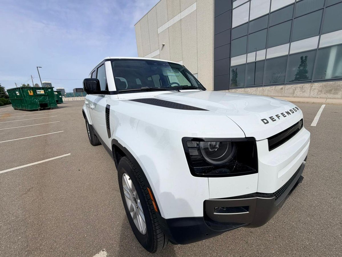 Korewealth's tweet photo. Range Rover Defender 
2026
#200m or #143k
•
Engine: 2.0L Turbocharged Inline-4
Horsepower: 296 hp
Torque: 295 lb-ft
Transmission: 8-Speed Automatic
Drivetrain: AWD
Seating: Up to 7 seats
Features: LED headlights, Pivi Pro infotainment, 3D  camera.

#LandRoverDefender #SUV https://t.co/AxMv8FtIvD