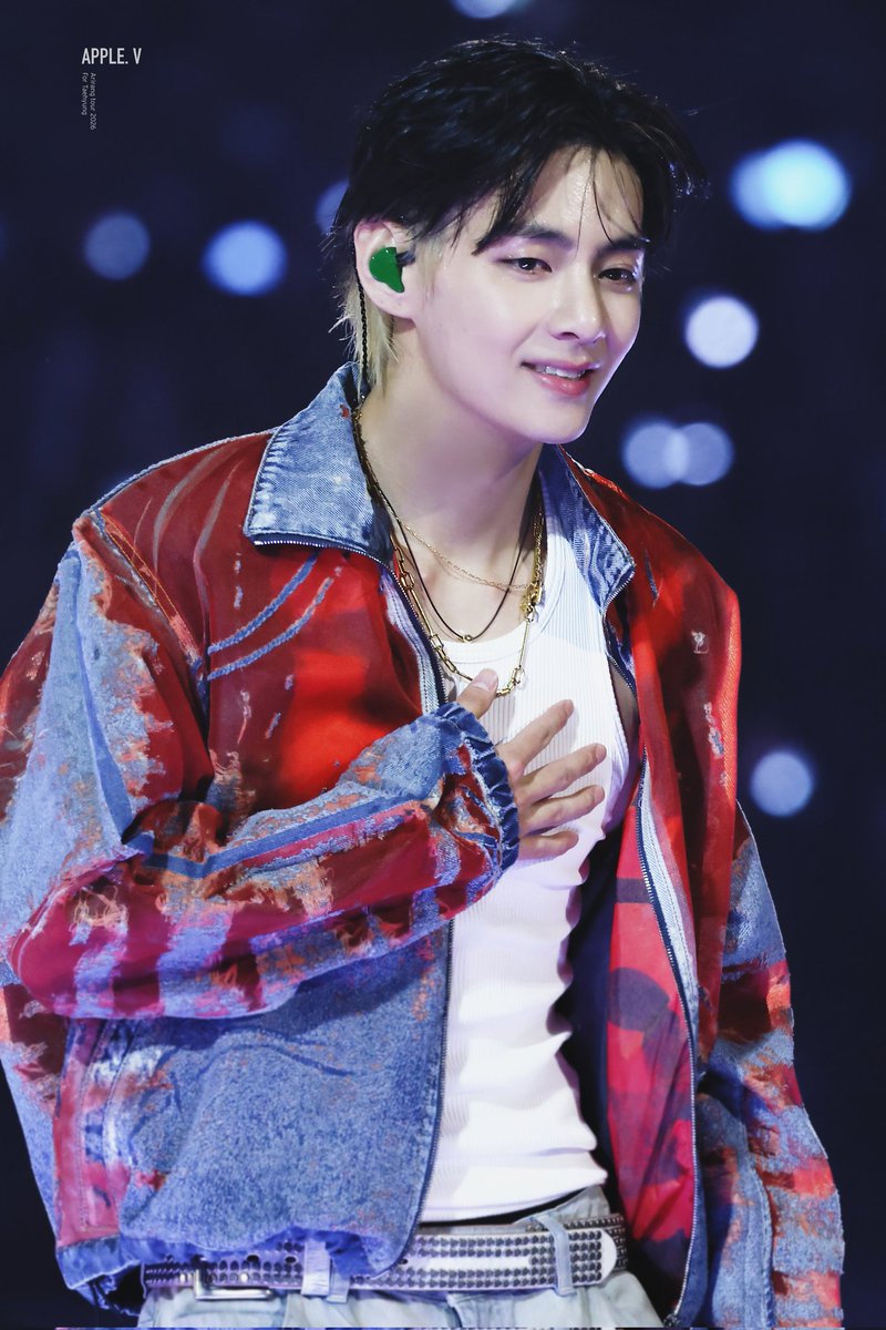APPLE_V_KR's tweet photo. 💫
260523  ARIRANG TOUR in LASVEGAS DAY1
따뜻하고 다정한 태형이 💖🥰
#taehyung #BTSV #BTS #BTS_ARIRANG_TOUR_LASVEGAS
🩵 https://t.co/PTJXJhNzDD