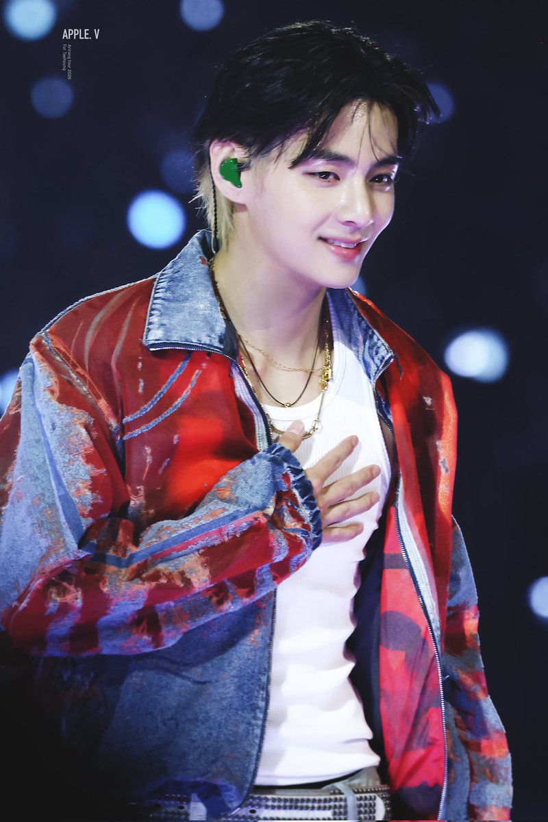 APPLE_V_KR's tweet photo. 💫
260523  ARIRANG TOUR in LASVEGAS DAY1
따뜻하고 다정한 태형이 💖🥰
#taehyung #BTSV #BTS #BTS_ARIRANG_TOUR_LASVEGAS
🩵 https://t.co/PTJXJhNzDD