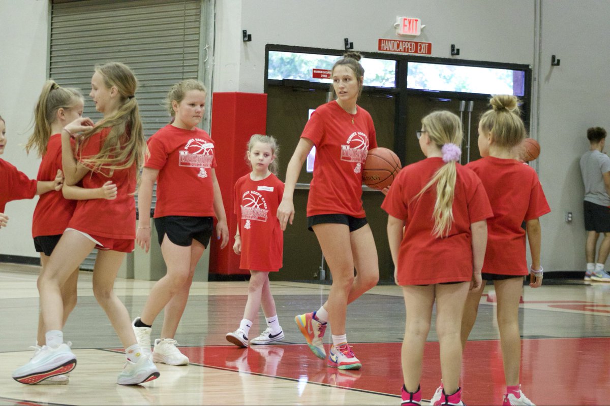 PioneerTeams's tweet photo. 🏀 We’re having a blast with our 4th-6th grade basketball campers at Pioneer Pavilion this week! 

Great energy, hard work, and lots of fun from both the boys and girls. 🔥

#UANorthark #Pioneers #YouthBasketball https://t.co/u2lneIsw2d