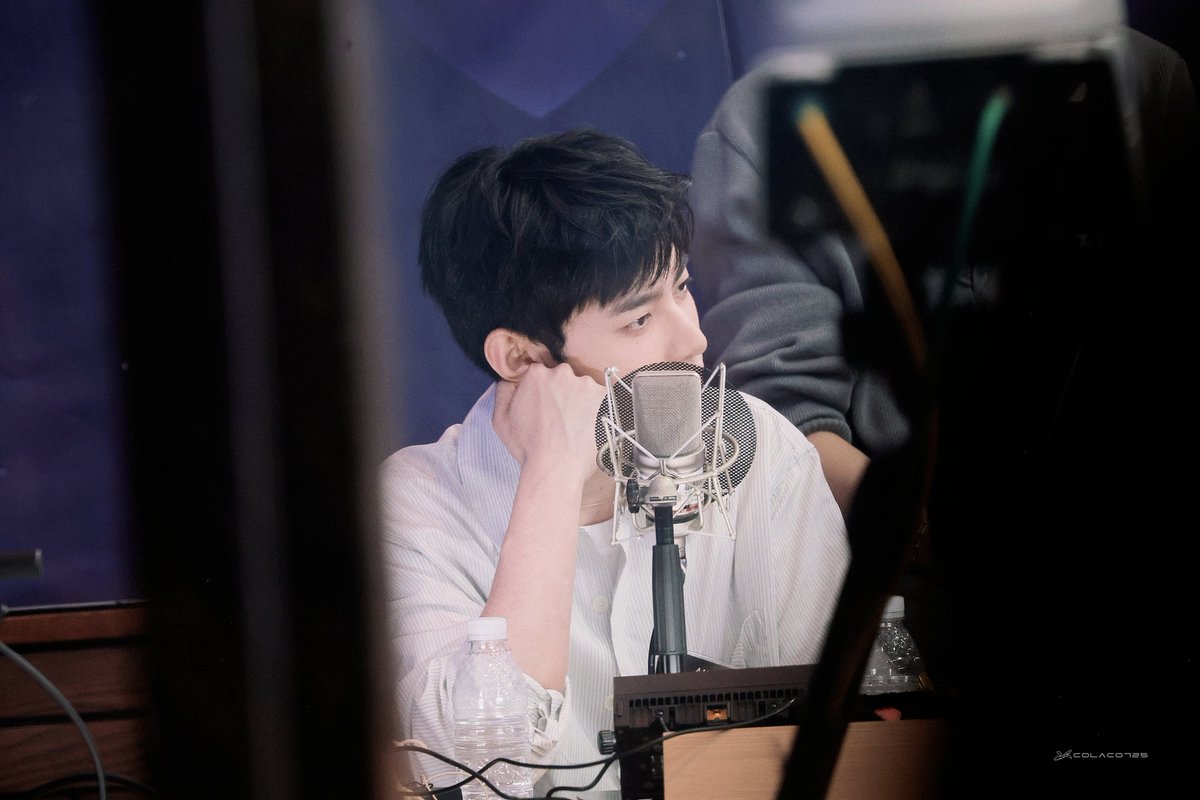 ColaCo725's tweet photo. 260603 idol radio

캠퍼스 라디오 방송국의 선배🎧

#장하오 #章昊 
#ZHANGHAO #ジャンハオ
#AND2BLE    #앤더블 https://t.co/pxp6BVaT7G