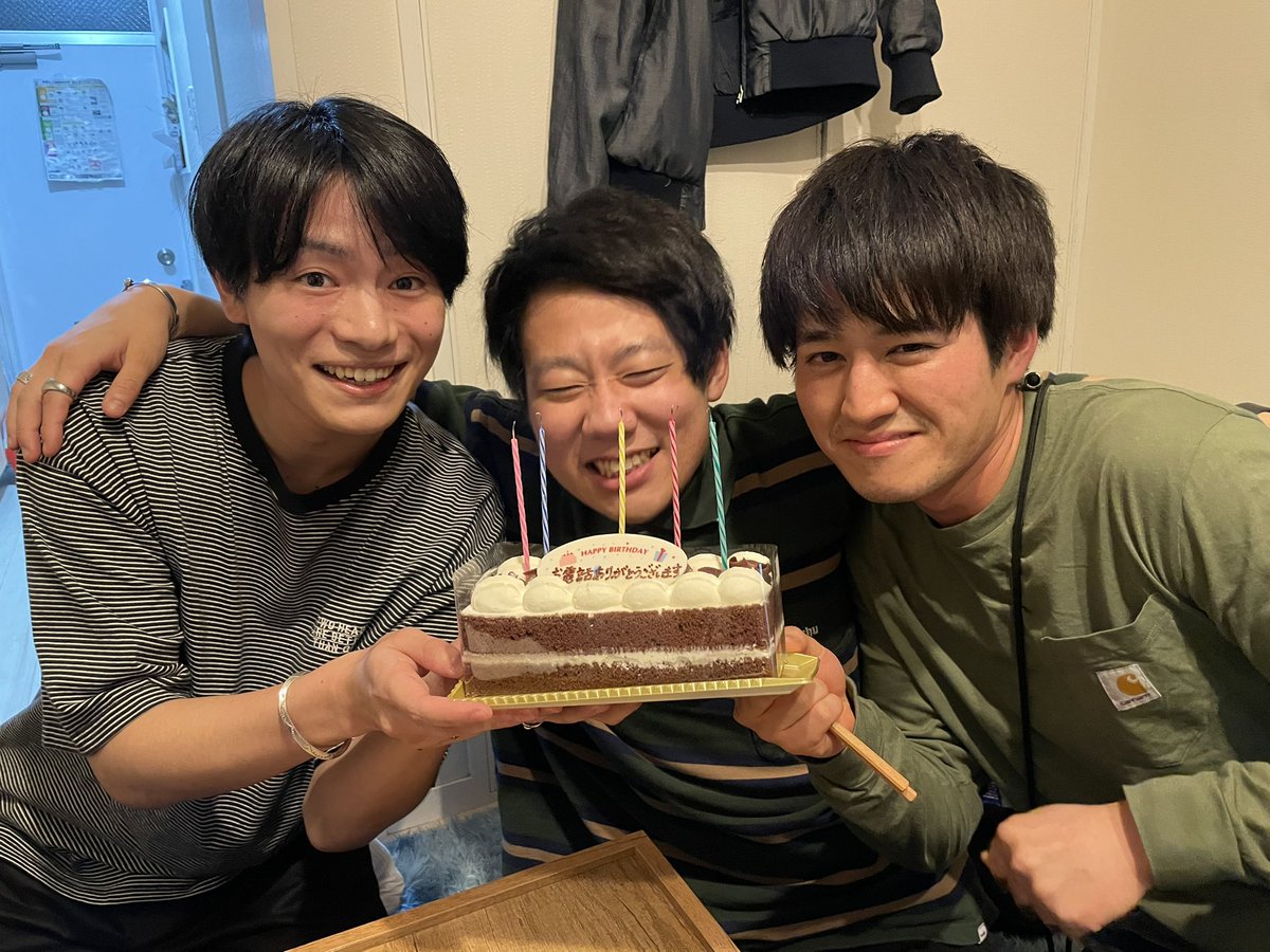 gumsharaclub3's tweet photo. ガムシャラ倶楽部
本日で4周年を迎えました。

ここまで続けてこられたのも、
応援してくださる皆様のおかげです。
本当にありがとうございます！

これからもガムシャラ倶楽部らしく
ガムシャラに挑戦し続けていきますので
僕たちの挑戦を見守っててください！
#ガムシャラ倶楽部 https://t.co/ajKsCHRW0U