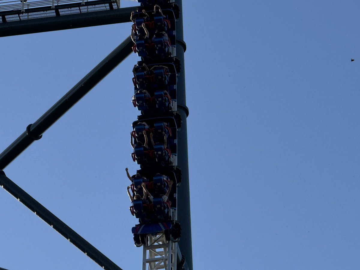 TopThrillStatus's tweet photo. Frankentrain Pt.2 Babyyyy

Floor sections from black train on different sections of Blue and Silver. Specifically row 9 on Blue, rows 4 &amp; 5 on Silver. https://t.co/2b4XjnvJ0M