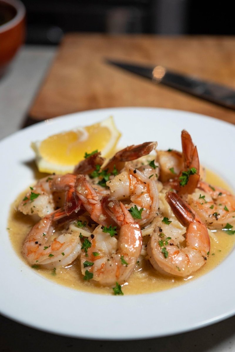 DmdPkConsulting's tweet photo. Garlic Shrimp Scampi - 
Succulent shrimp in a rich, garlicky butter sauce, served with linguine. https://t.co/ZjNhRLiroe