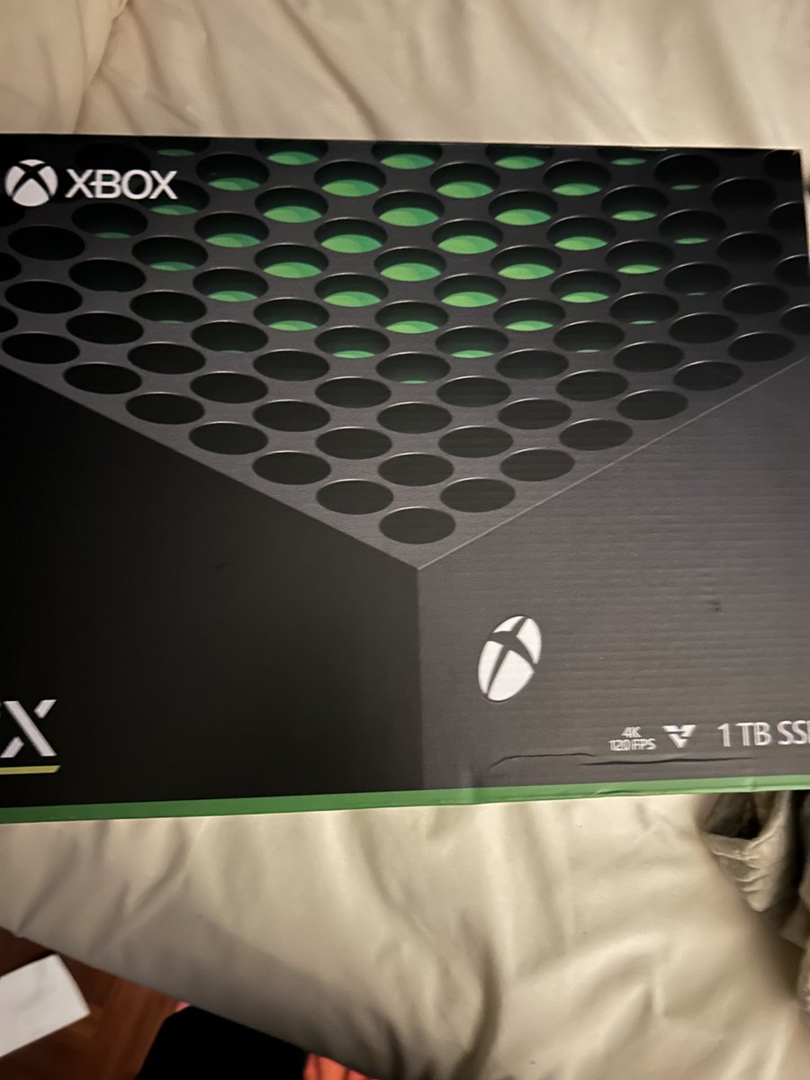 MisterSmileyMan's tweet photo. @asha_shar @PlayStation @xbox Lets go, traded. #teamgreen (you can almost see my sprinkle socks) https://t.co/cEuizsKUH2