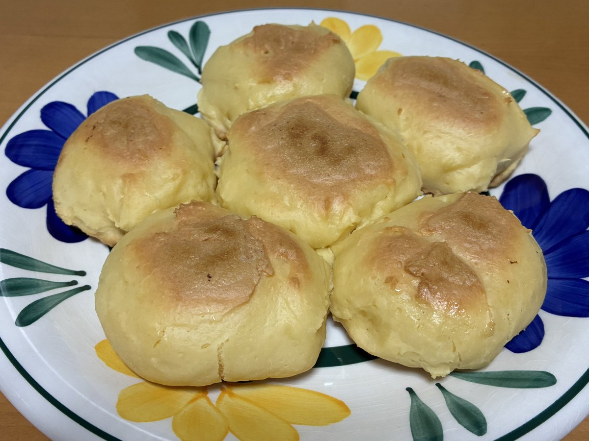 tiida_jun's tweet photo. パンを買い忘れても
米粉と豆腐はいつもあるから大丈夫さ🙆‍♀️ https://t.co/c86EGZ961W