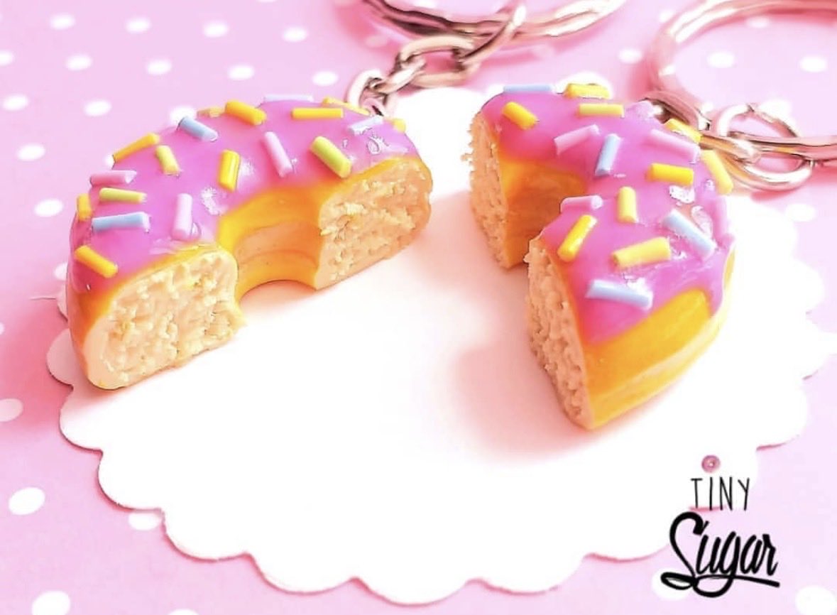 bananyakittn's tweet photo. wish i had  bff 😢🍩 https://t.co/kOze0fmQNQ