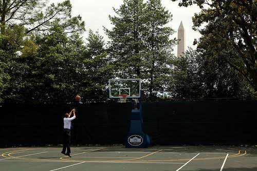LiquidSnake311's tweet photo. @jeff_xrp @NowtConspiraci1 @JamieBonkiewicz Literally just paint on the tennis court and a movable basket. https://t.co/9mWyEs1wTp