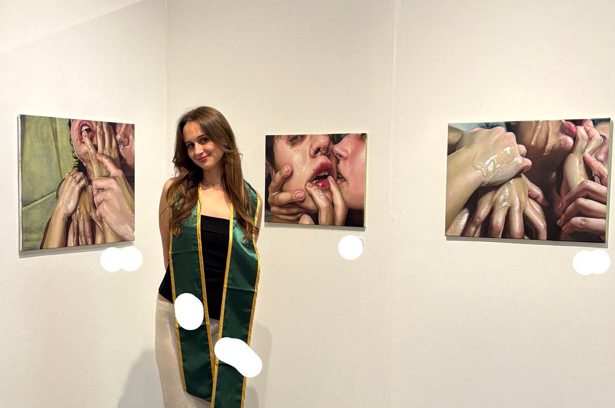 Vypes's tweet photo. incase anyone’s been wondering where I’ve been…. #grad #suckit #imup https://t.co/CWZHfOnAvY