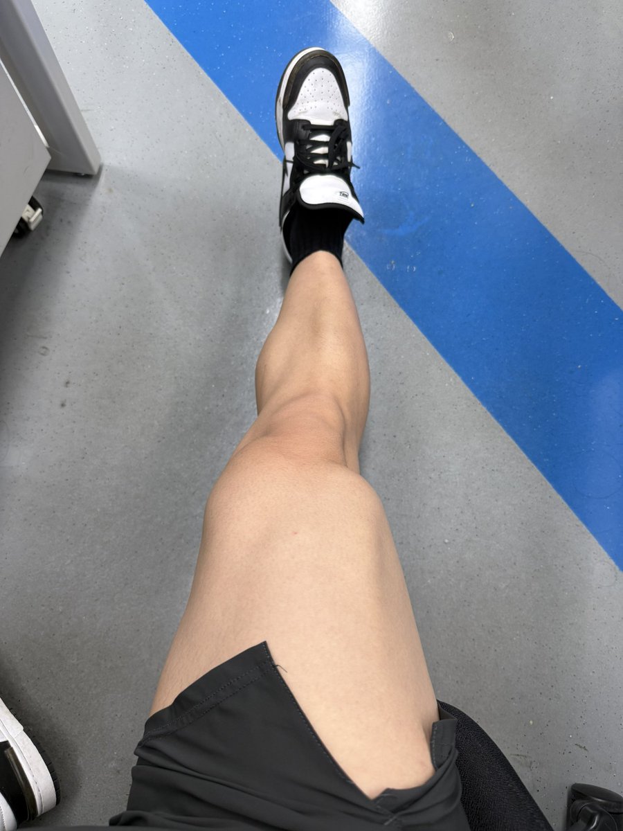 DDbennLL's tweet photo. 蹲了腿之后，早上都是一柱擎天…… https://t.co/g98qZ86qDp
