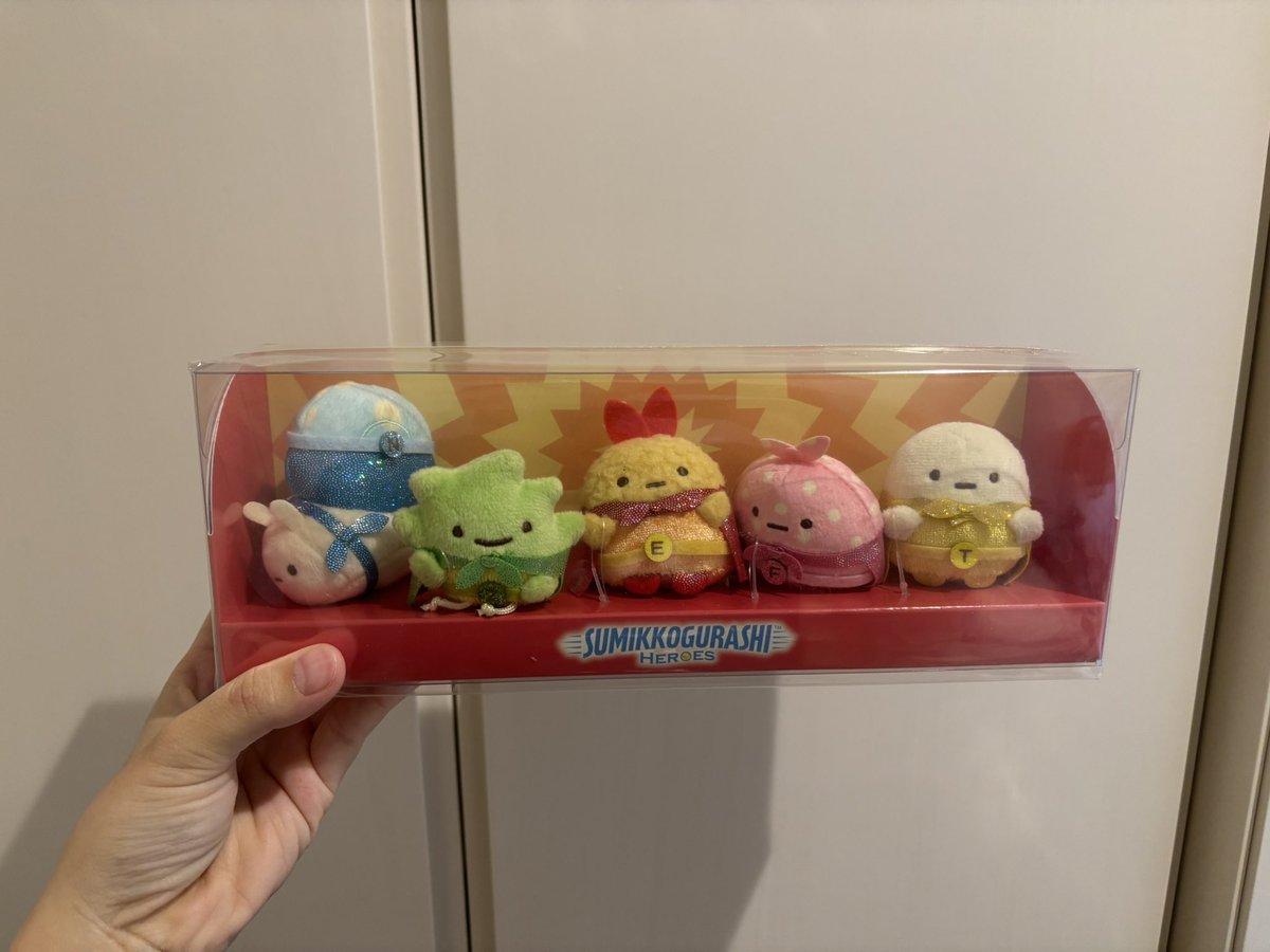 kmk_tapioca's tweet photo. なんか可愛い箱入りで届いた🍤😳
 #すみっコぐらし #みにっコ #ヒーローズ https://t.co/beHSTdmFiG
