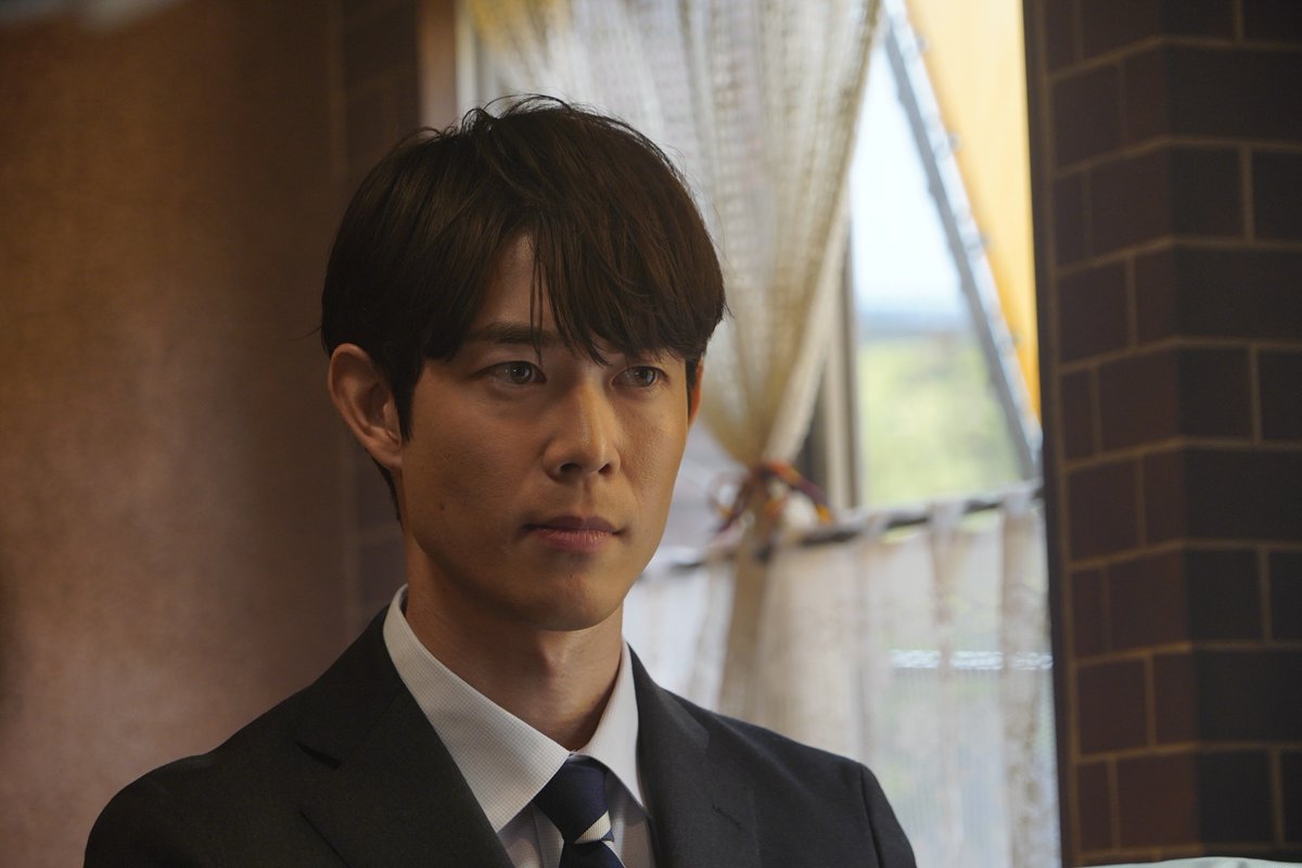 drama_wowow's tweet photo. #ドラフトキング －BORDER LINE－⚾️
第4話 6/5(金)午後11:00～放送・配信🔥

／⋰
📣ドロップアウトをした天才①
＼⋱
郷原(#ムロツヨシ)が期待を寄せていた北畠翔(木戸大聖)が神奈川の名門高校を辞めていたことが発覚する。
大阪に赴いた郷原は、本心を確かめるため北畠と対峙するがー⁉️

#WOWOW https://t.co/co0zSDLAMf
