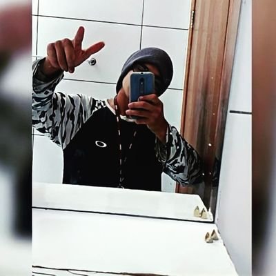 SemBiscoitos's tweet photo. @Billy9529128 Olha a cara desse faveIado de merda, parece um usuário de crack kkkkkkkkkkkkkkkkkkkk https://t.co/3ngZSv8iL1