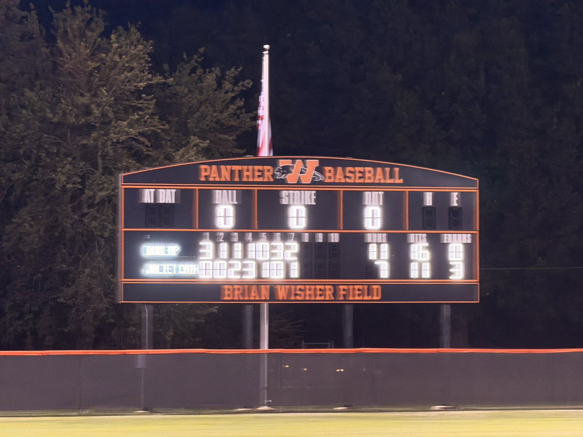 pmc3_83's tweet photo. FINAL
Dunlap 11
Joliet 7

The Eagles survive an incredible barn burner. Insane box score below

It’ll be an all-Mid Illini matchup with the Eagles and East Peoria in the 3A sectional title game on Saturday! https://t.co/jz1oSIPCtP