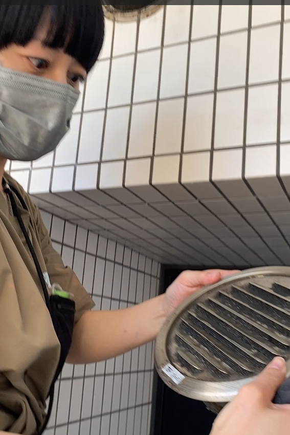osoujiganta's tweet photo. 荒ぶる神々の馬場ちゃんと共に、ダクトクリーニング！

風量もしっかりとアップしまして、お客様にも喜んでいただきました！✨

ダクトは、おうちの呼吸器ですので、キレイにしてキレイな空気を吸ってくださいませ☆

ダクト掃除は、おそうじガン太におまかせください！(#^.^#) https://t.co/9Eo3pFRuOW
