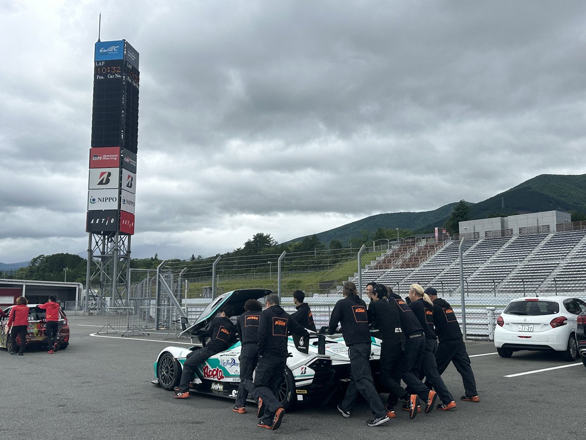 SuperTaikyu_STO's tweet photo. おはようございます☁️
#富士24時間 の週末が始まるよ！
富士山はどこ？

#S耐 #スーパー耐久 #SuperTaikyu #富士24時間 #Fuji24h #ENEOS #BRIDGESTONE https://t.co/cSpBf2UWXz