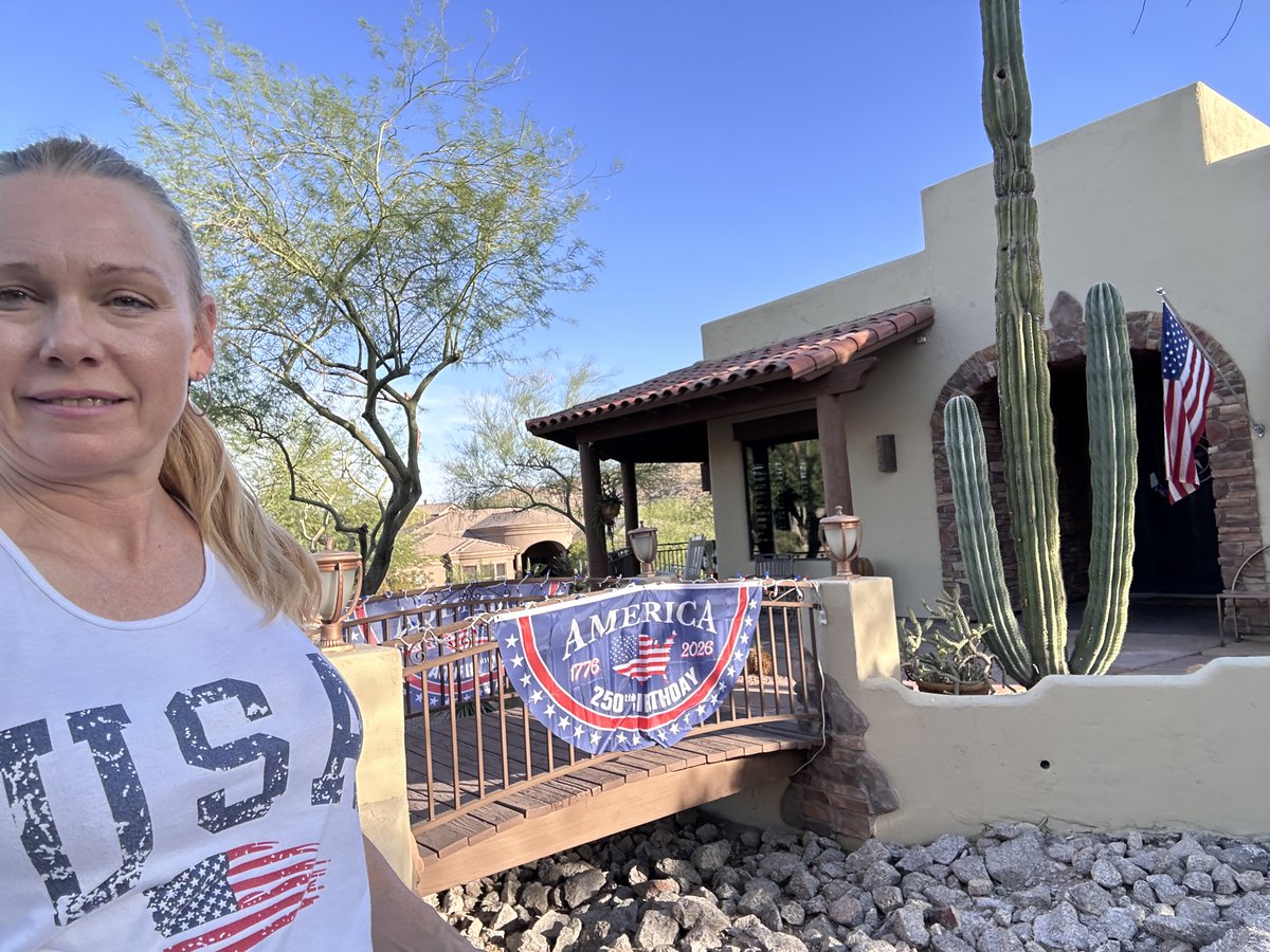 TinaBrogi's tweet photo. Out door knocking and so excited to see a house like this!🇺🇸 https://t.co/C7W1LiIjPi