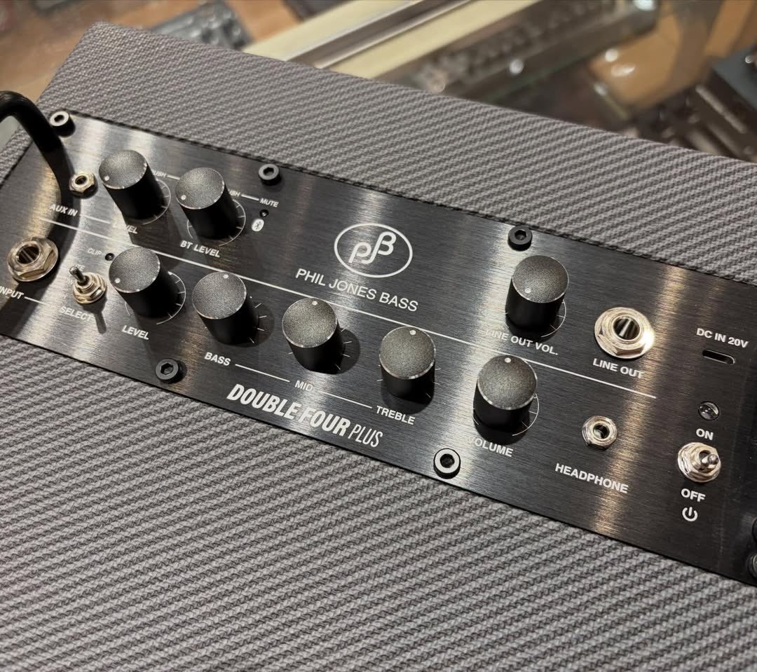 pjbjapan's tweet photo. @musiclandkey_osaka 様の投稿をシェアさせて頂きます。

Phil Jones Bass (PJB)  Double Four Plus / Black Tweed  小型ベースアンプの定番モデルの進化バージョン。 Bluetooth接続が可能になったのが大きなポイントです。  #ベース機材 #PJB #アメ村
https://t.co/kLEtmspr6m

#jesinternational https://t.co/uC8L3IYnsV