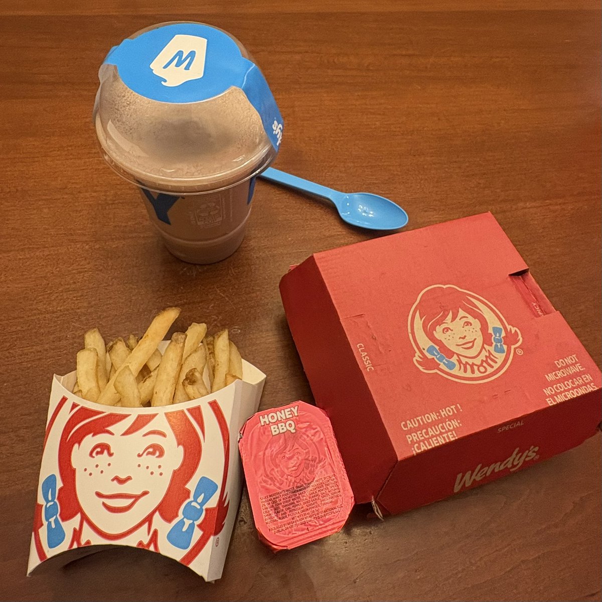 cresloid's tweet photo. BREAKING: local vocaloid producer tries the ice spice wendy’s meal 🚨 (it comes with a melted chocolate frosty which symbolizes how she’s miss poopie) https://t.co/V5lomFlJXL