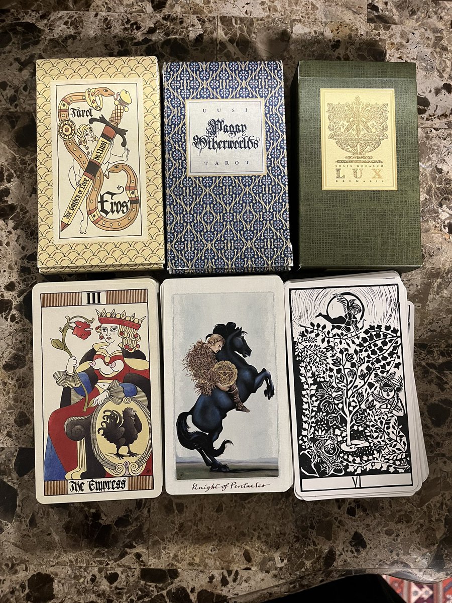 ErnestBoehm's tweet photo. Guess someone won a free reading ! A reading a deck with dark horses https://t.co/MPjpwBATe1