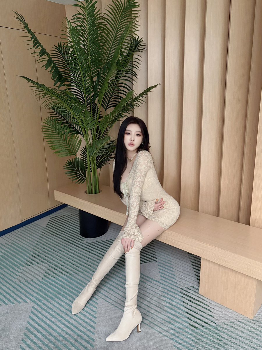 sugarbabyssssu's tweet photo. 谁还不是个宝宝呢？ https://t.co/YcLMtpgzBs