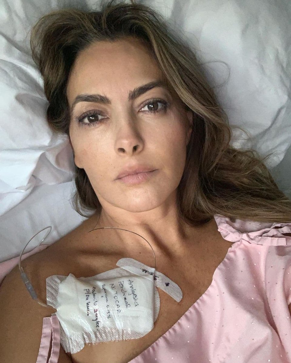 Farandulafuerte's tweet photo. Voten por la tía verónica que ella si merece estar en esa final, desde que llegó la prendió feo, vamos team #katedelcastillo a apoyar a la Vero #LCDLF6 https://t.co/wkx5Xgu9gT