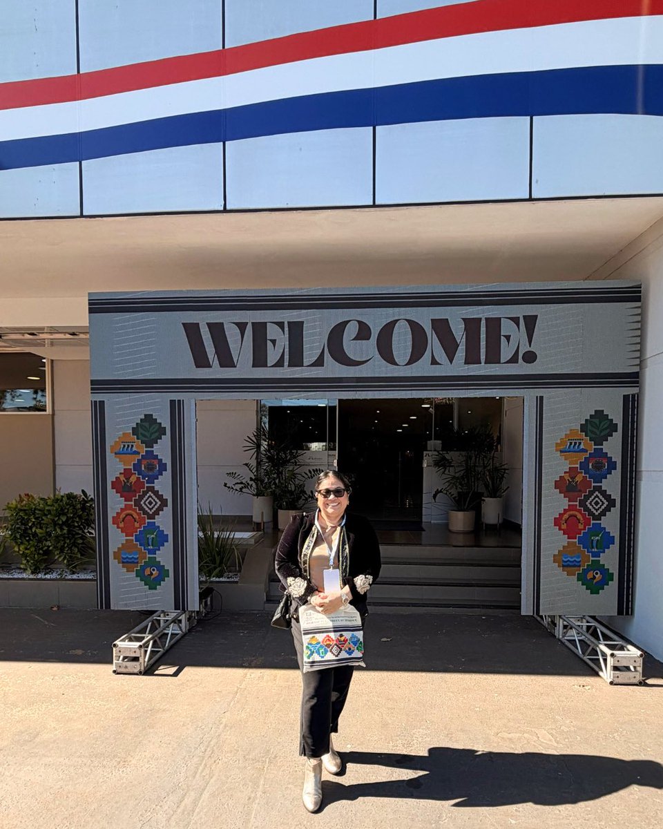 Nanuarte's tweet photo. Desde Hernandarias, el Alto Paraná es hoy centro de una conversación global sobre biodiversidad, sostenibilidad y futuro. 🌿

La UNESCO celebra en Paraguay la 38ª Sesión del Consejo Internacional del Programa El Hombre y la Biosfera, en Itaipú Binacional.

Este encuentro impulsa la postulación de una nueva Reserva de Biosfera en el sur del Alto Paraná, que incluiría el Monumento Natural Moisés Bertoni y el Parque Nacional Ñacunday.

Nuestra región no solo es motor económico del país: también es un reservorio natural de valor global.

Alto Paraná, presente en el mundo. 🇵🇾

#AltoParaná #UNESCO #Biosfera