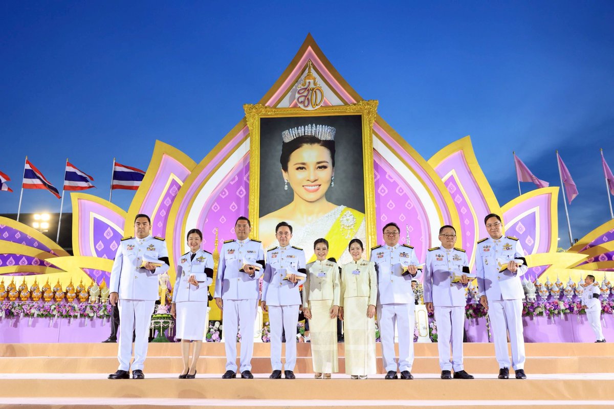 thaiMOL's tweet photo. รมว.จุลพันธ์ ร่วมพิธีจุดเทียนถวายพระพรชัยมงคล เนื่องในโอกาสพระราชพิธีมหามงคลเฉลิมพระชนมพรรษา 4 รอบ สมเด็จพระนางเจ้าฯ พระบรมราชินี 3 มิถุนายน 2569 https://t.co/2E6B4rBbRN