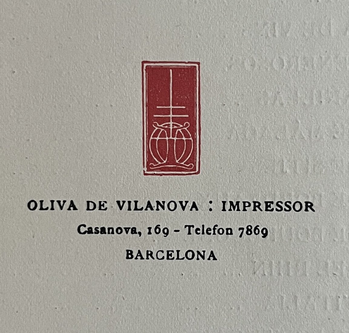 salvat_nitra's tweet photo. Catàleg de vins i licors del Celler de les Galeries Laietanes,il·lustrat per Xavier Nogués. Imprès per Oliva de Vilanova.
Com diu la publicitat de “Vell i Nou”, el catàleg es donava com a obsequi als “consumidors de vins embotellats” del Celler. #xaviernogués #galerieslaietanes https://t.co/C8f3NEPT0o