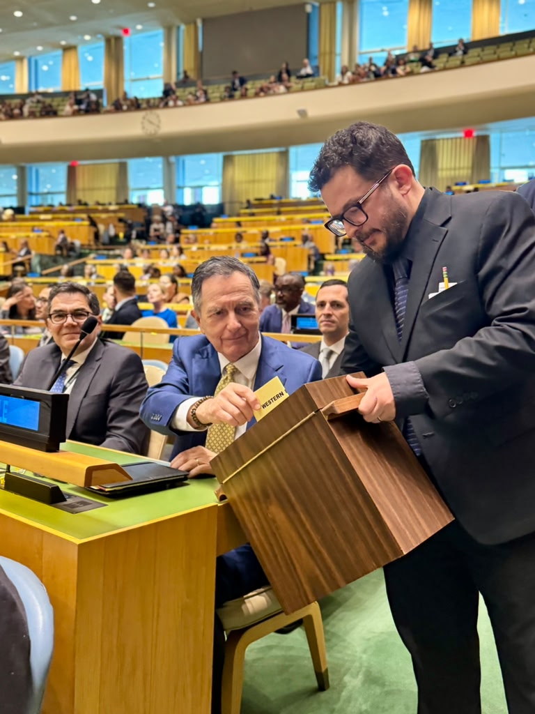 ChileONU's tweet photo. Chile participó hoy en la elección de los cinco países que ocuparán un asiento como miembros no permanentes del Consejo de Seguridad de Naciones Unidas para el periodo 2027-2028. Felicitamos a Austria 🇦🇹, Kirguistán 🇰🇬, Portugal 🇵🇹, Trinidad y Tobago 🇹🇹 y Zimbabue por su elección https://t.co/QkhxzBlSx0