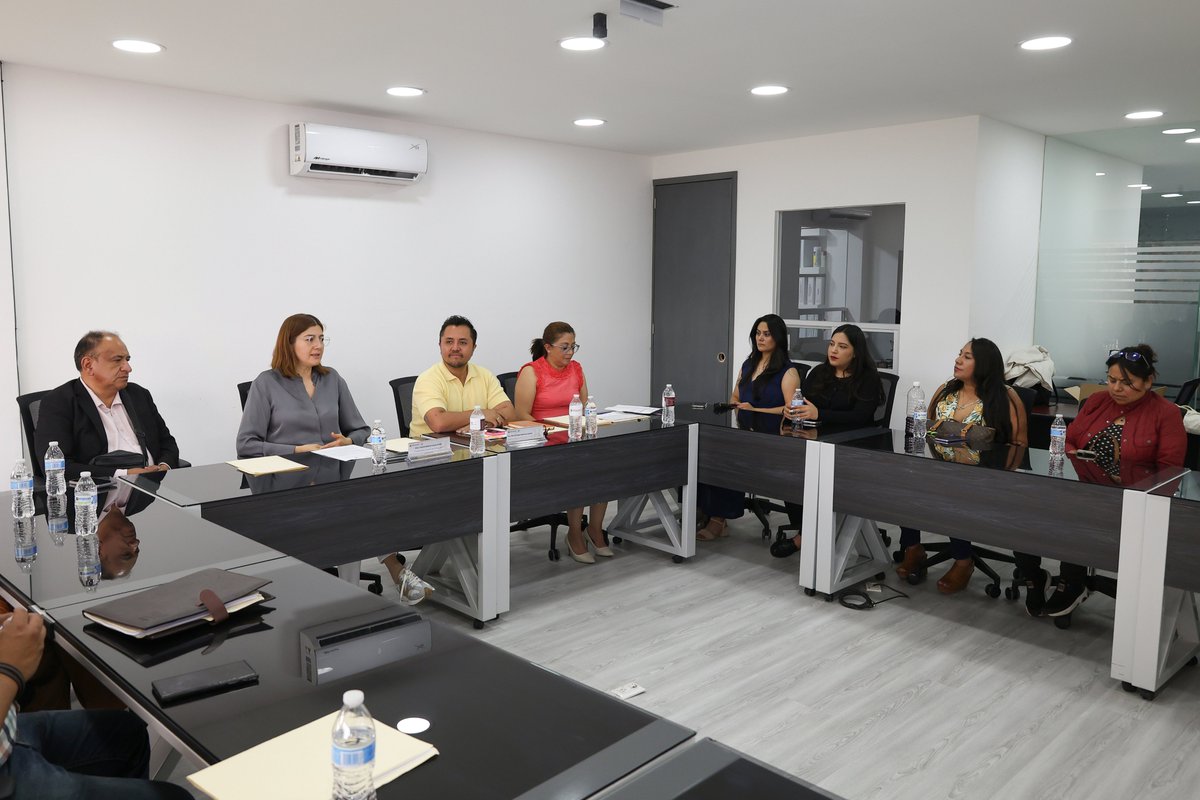 PlaneacionSEPH's tweet photo. Se llevó a cabo la entrega simbólica de constancias del curso “El Aprendizaje Basado en Proyectos: la metodología ideal para educar en ciudadanía global”. + https://t.co/bsyMwQvFe8