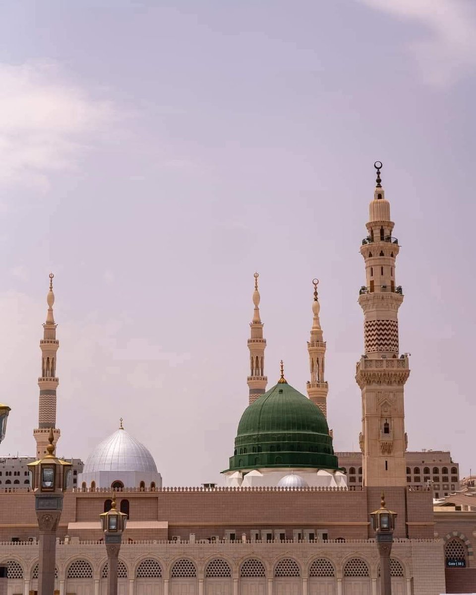 Q_261's tweet photo. السلام علیکم ورحمة الله وبركاته 
صبح بخیر زندگی! 
الحمدللہ کہ اللہ نے ہمیں ایک اور روشن صبح دکھائی۔ دعا ہے کہ آپ کا یہ دن گناہوں سے پاک، رحمتوں سے بھرپور اور مسکراہٹوں سے سجا ہو。 

رَبَّنَا آتِنَا فِي الدُّنْيَا حَسَنَةً وَفِي الْآخِرَةِ حَسَنَةً وَقِنَا عَذَابَ النَّارِ۔ 
ترجمہ: "اے ہمارے رب! ہمیں دنیا میں بھی بھلائی عطا کر اور آخرت میں بھی بھلائی عطا فرما، اور ہمیں دوزخ کے عذاب سے بچا
آمین ثم آمین