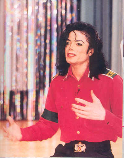 memories0fmj's tweet photo. An interview with Oprah Winfrey on February 10th, 1993 at Neverland Ranch, Los Olivos, California https://t.co/45rfaADkS6