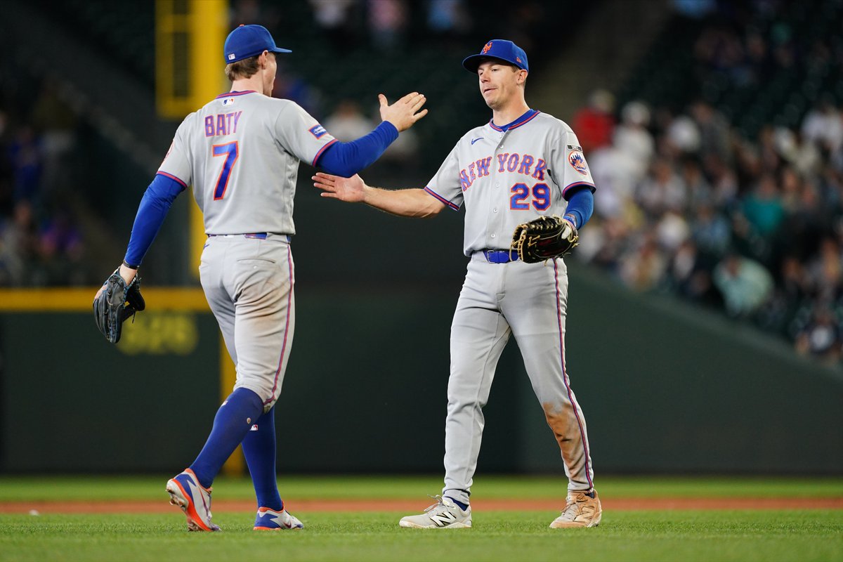 Mets's tweet photo. 😁😁😁 https://t.co/rdYLoCjq4k